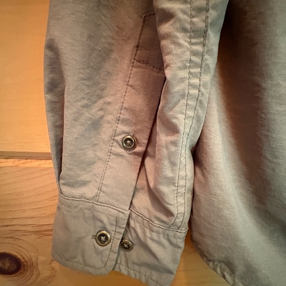 Swiss Tech Dove Button-Up Shirt size Small - Picture 3 of 13